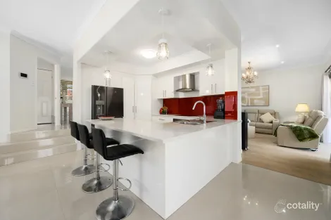 Property photo of 41 Maltravers Drive Arundel QLD 4214