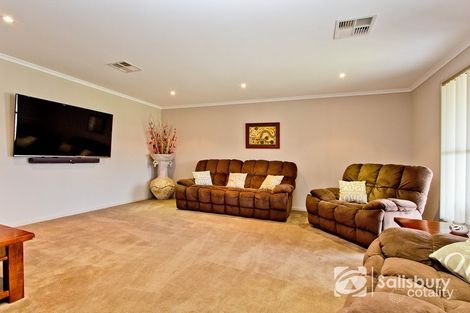 Property photo of 10 Highgrove Court Andrews Farm SA 5114