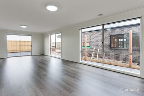 Property photo of 13 Lindwall Drive Cranbourne West VIC 3977