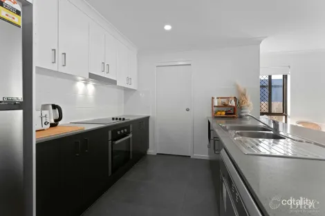 Property photo of 159 Woodline Drive Spring Mountain QLD 4300