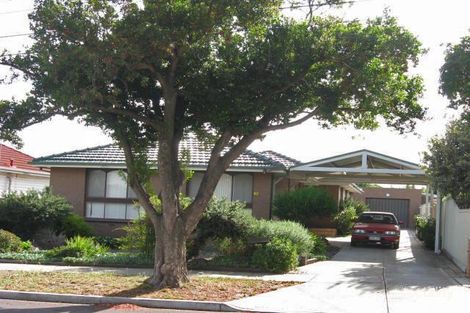 11 Holt St, Ardeer, VIC 3022