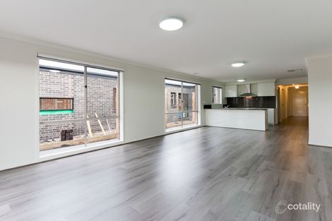Property photo of 13 Lindwall Drive Cranbourne West VIC 3977