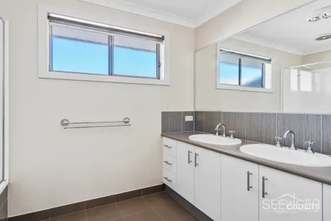 Property photo of 4/29-31 Bank Street Yarrawonga VIC 3730
