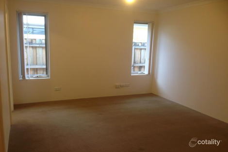 Property photo of 28 Drosera Turn Halls Head WA 6210