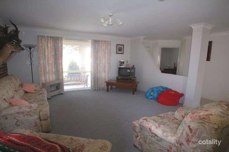 Property photo of 25 Kimba Drive Glenfield Park NSW 2650