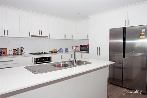 Property photo of 2/171 Wyndarra Way Koonawarra NSW 2530