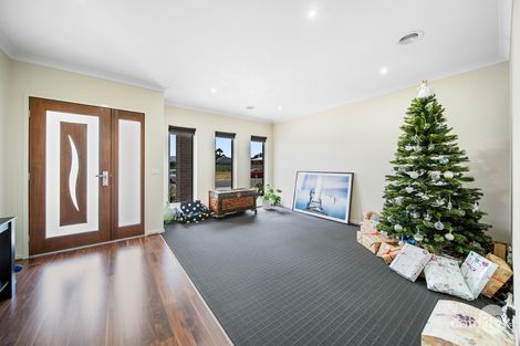 Property photo of 35 Cloverfields Crescent Epsom VIC 3551