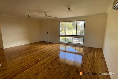 Property photo of 25 Ardrossan Crescent St Andrews NSW 2566