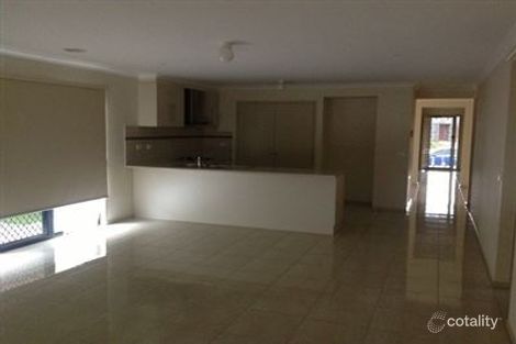 Property photo of 2 Tarwin Place Cranbourne East VIC 3977