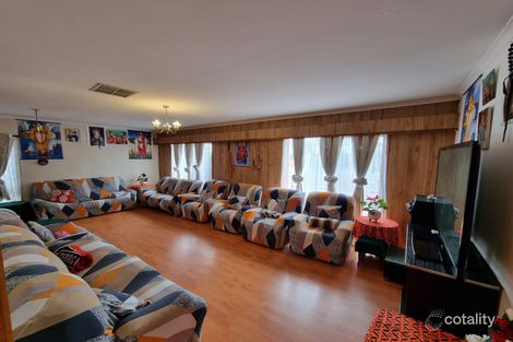 Property photo of 8 Cairns Road Hampton Park VIC 3976