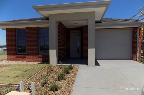 60 Chambers Cres, Cranbourne North, VIC 3977