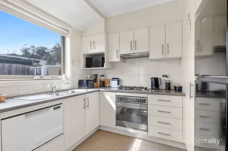 Property photo of 1/225 Roslyn Road Highton VIC 3216