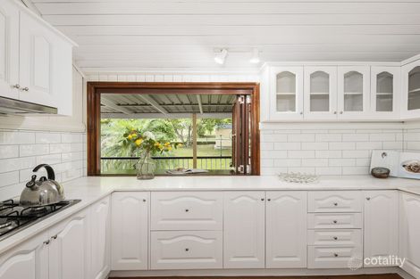 Property photo of 24 Longfellow Street Norman Park QLD 4170
