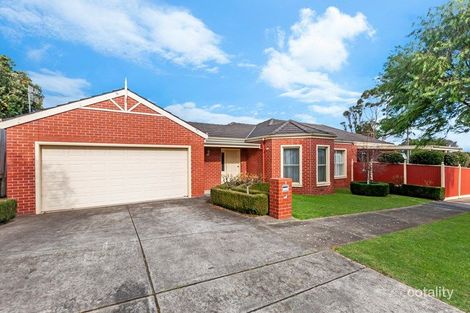 Property photo of 17 Roslyn Close Warrnambool VIC 3280