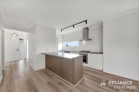 Property photo of 23 Bogong Loop Tarneit VIC 3029