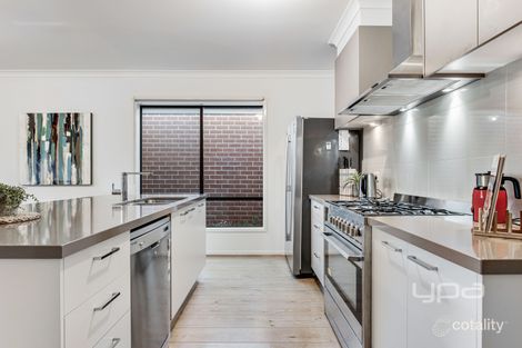 Property photo of 29 Travers Street Craigieburn VIC 3064