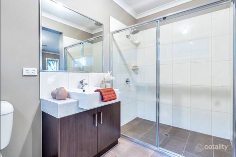 Property photo of 14 Kennet Way Craigieburn VIC 3064