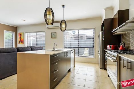 Property photo of 12 Sarton Link Pakenham VIC 3810