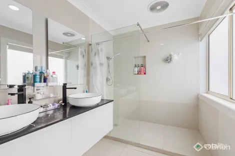Property photo of 1/20 Helene Street Ardeer VIC 3022