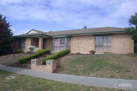 137 Lawless Dr, Cranbourne North, VIC 3977