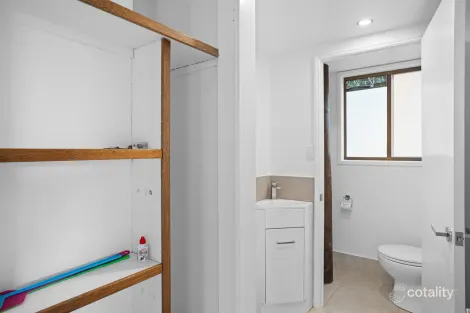 Property photo of 2 Alleena Court Mudgeeraba QLD 4213