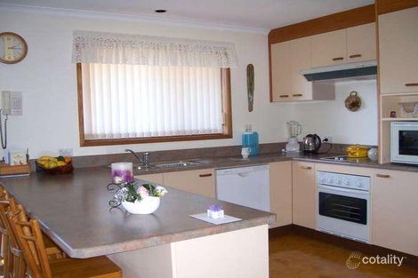 Property photo of 4 Larmer Close Broulee NSW 2537