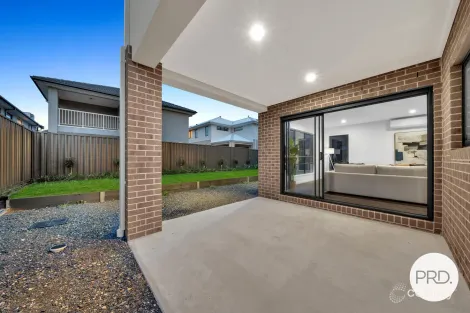 Property photo of 86 Positano Circuit Berwick VIC 3806
