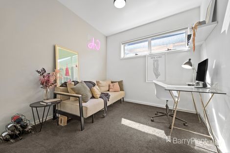 Property photo of 8/22 Irvine Crescent Brunswick West VIC 3055