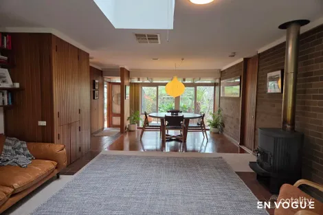 37 Morehead St, Curtin, ACT 2605