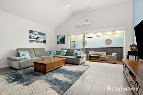 Property photo of 2/34 Leawarra Parade Frankston VIC 3199
