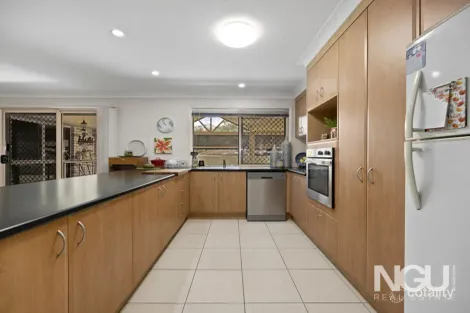 Property photo of 3 Ivanhoe Place Brassall QLD 4305