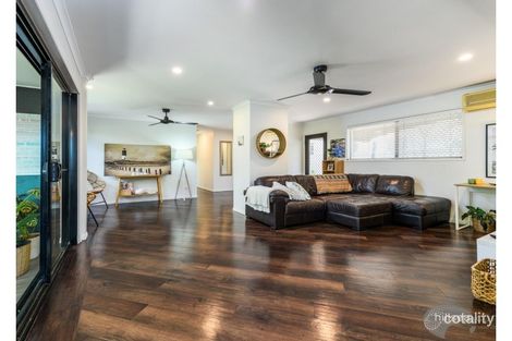 Property photo of 41 Bruce Avenue Paradise Point QLD 4216