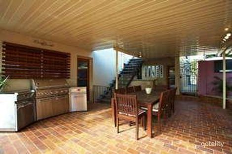 Property photo of 2 Irandi Street Mansfield QLD 4122