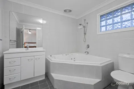 Property photo of 15 Primrose Parade Wynnum QLD 4178