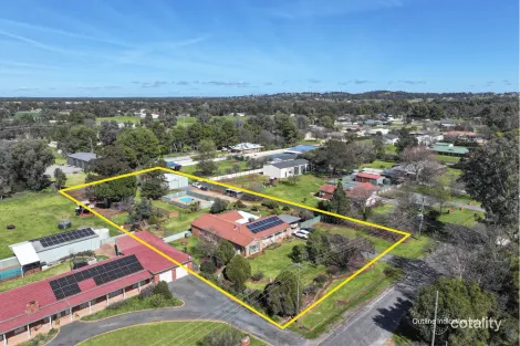 11 Billabong Cres, Parkes, NSW 2870