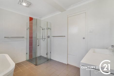 Property photo of 1 Como Place St Johns Park NSW 2176