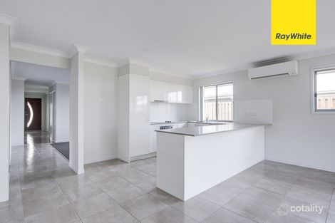 Property photo of 113 Bishampton Circuit Logan Reserve QLD 4133