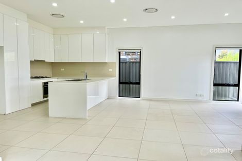 6 Waxflower St, Denham Court, NSW 2565