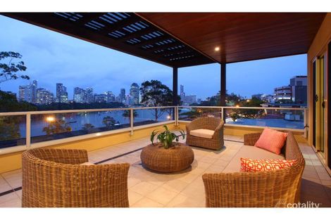 Property photo of 8/118 River Terrace Kangaroo Point QLD 4169