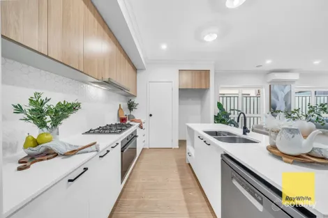 Property photo of 5 Alps Way Truganina VIC 3029