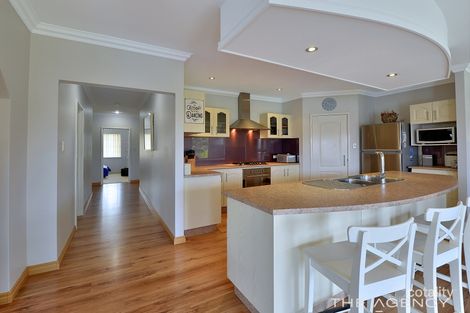 Property photo of 16 Cordia Way Halls Head WA 6210