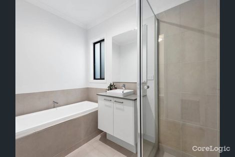 Property photo of 11 Tenterfield Street Armstrong Creek VIC 3217