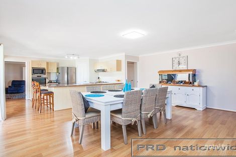 Property photo of 18 Tristania Court Thornton NSW 2322