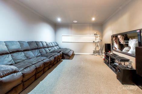 Property photo of 15 Aquitane Drive Cranbourne East VIC 3977