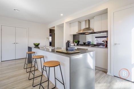 Property photo of 37 Parrot Drive Weir Views VIC 3338