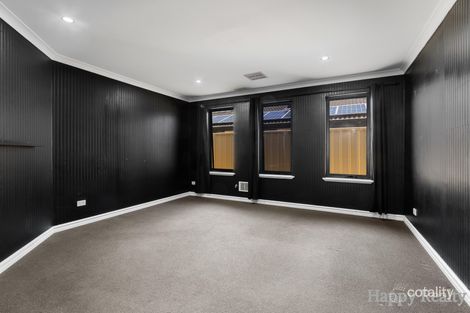 Property photo of 31 Longshaw Circuit Canning Vale WA 6155