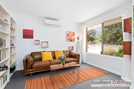 Property photo of 18 Whitebread Way Leda WA 6170