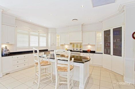 Property photo of 10 The Meadows Kirkham NSW 2570