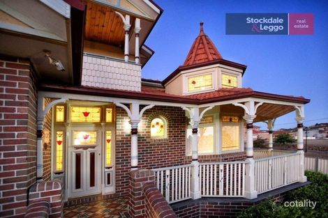 Property photo of 8 Clare Boulevard Greenvale VIC 3059