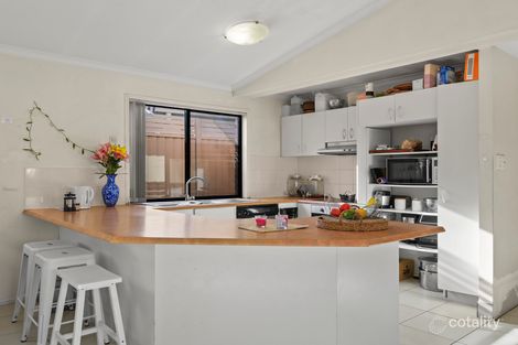Property photo of 18 Birkenhead Crescent Forest Lake QLD 4078